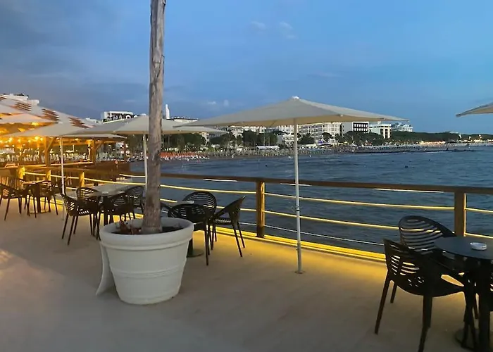 Albanian Family&chill Apartament Golem (Tirana)